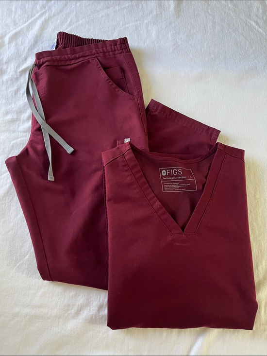 Figs Other - FIGS Scrub Set Burgundy S/SP